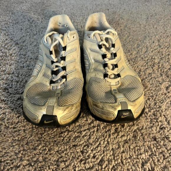 Silver and white nike - Picture 6 of 6